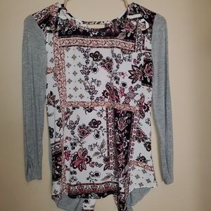 Maurices blouse with slit in the back